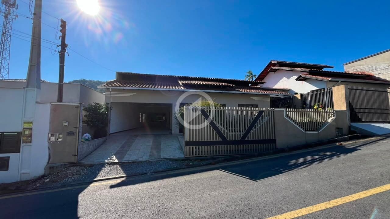 Casa em Guaramirim - Imigrantes