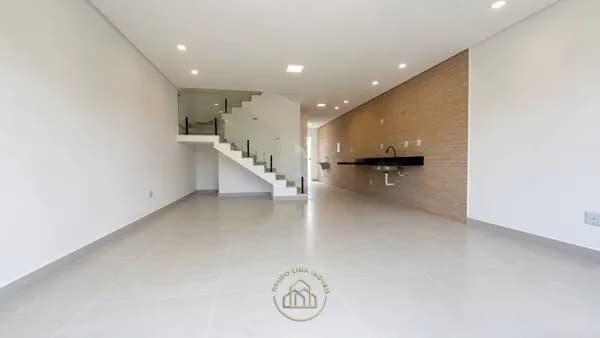 Casa Duplex com 3 quartos, sendo 3 suítes, Vale das Palmeiras
