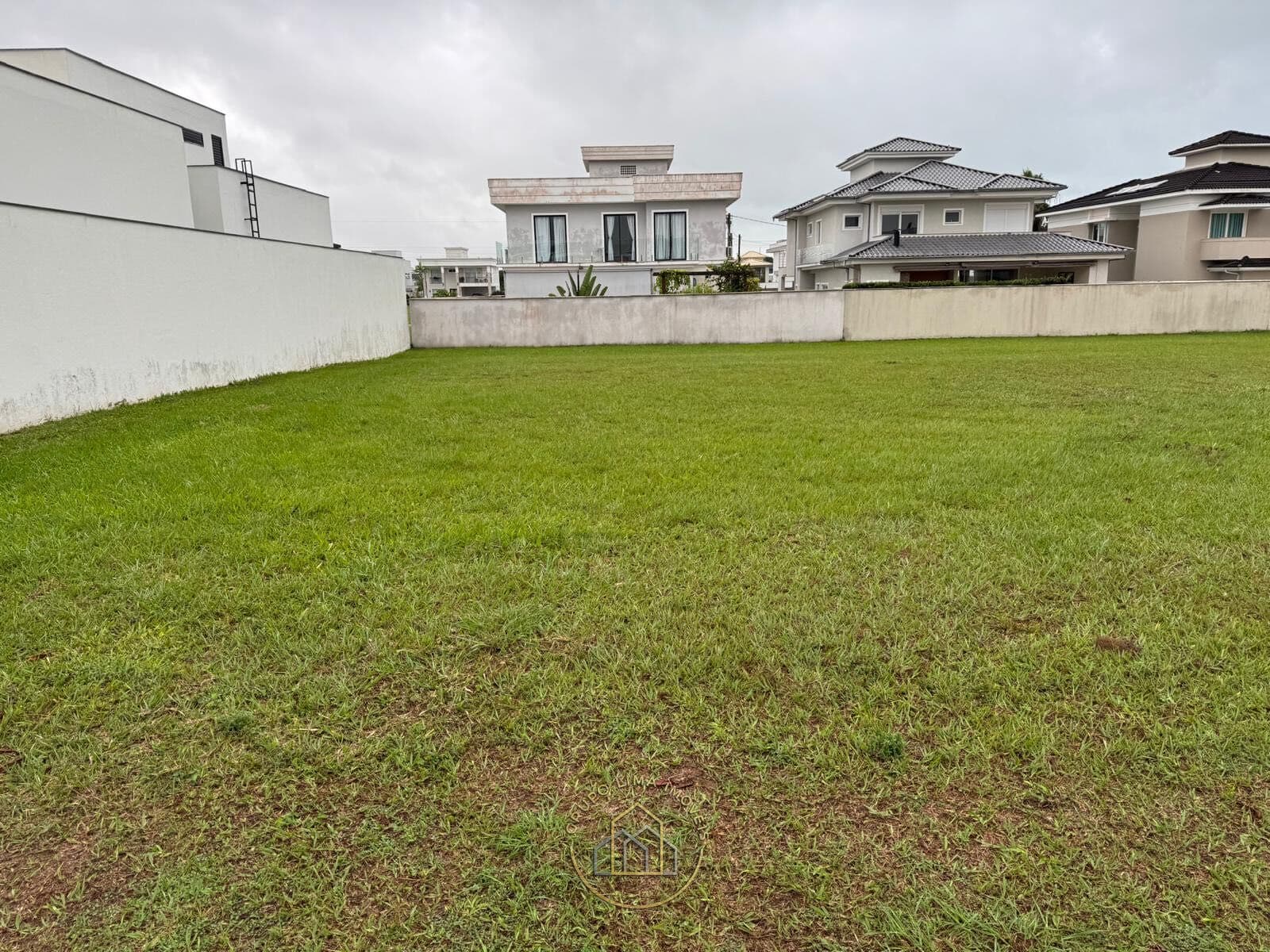 Terreno à venda no residencial 1 Alphaville, Rio das Ostras/RJ