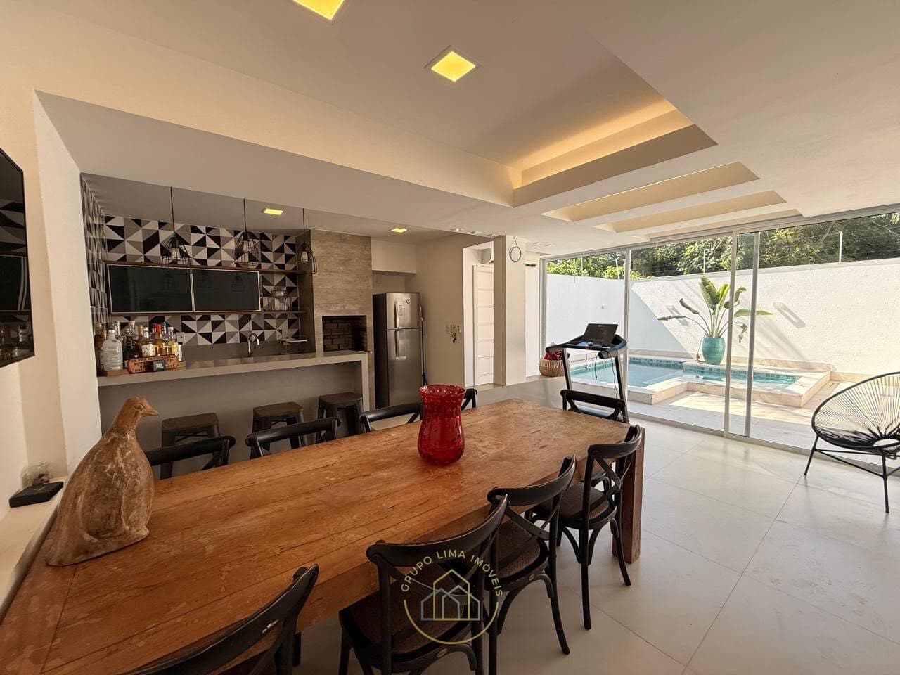 Casa com 3 Suítes à Venda no Bairro Colinas – Rio das Ostras/RJ
