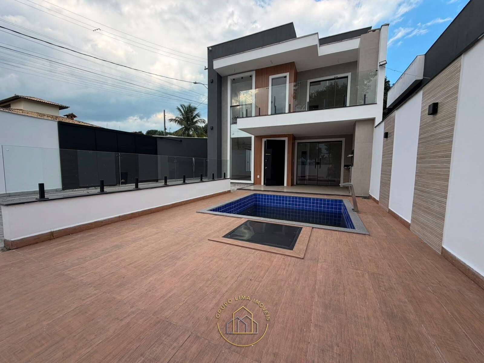 Casa com 4 quartos, sendo 1 suíte no Colinas, Rio das Ostras/RJ