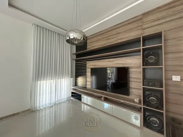 Casa à Venda no Vale dos Cristais V | 3 Quartos, 1 Suíte, Planejados e Churrasqueira | Lagoa – Macaé/RJ