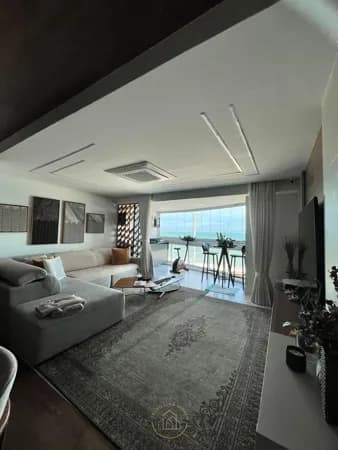 Apartamento Frente Mar à Venda na Praia Campista, Macaé/RJ