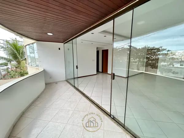 Apartamento com 3 quartos, sendo 1 suíte nos Cavaleiros, Macaé/RJ