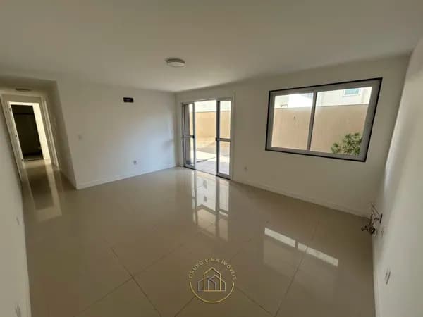 Apartamento à Venda na Praia Campista, Macaé/RJ | 2 Quartos, Área Externa e Lazer Completo