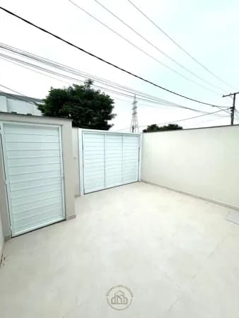 Casa à Venda no Vale das Palmeiras, Macaé/RJ
