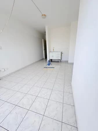 🏡 Kitnet à Venda – Edifício Monte Carlo | Centro de Guarulhos