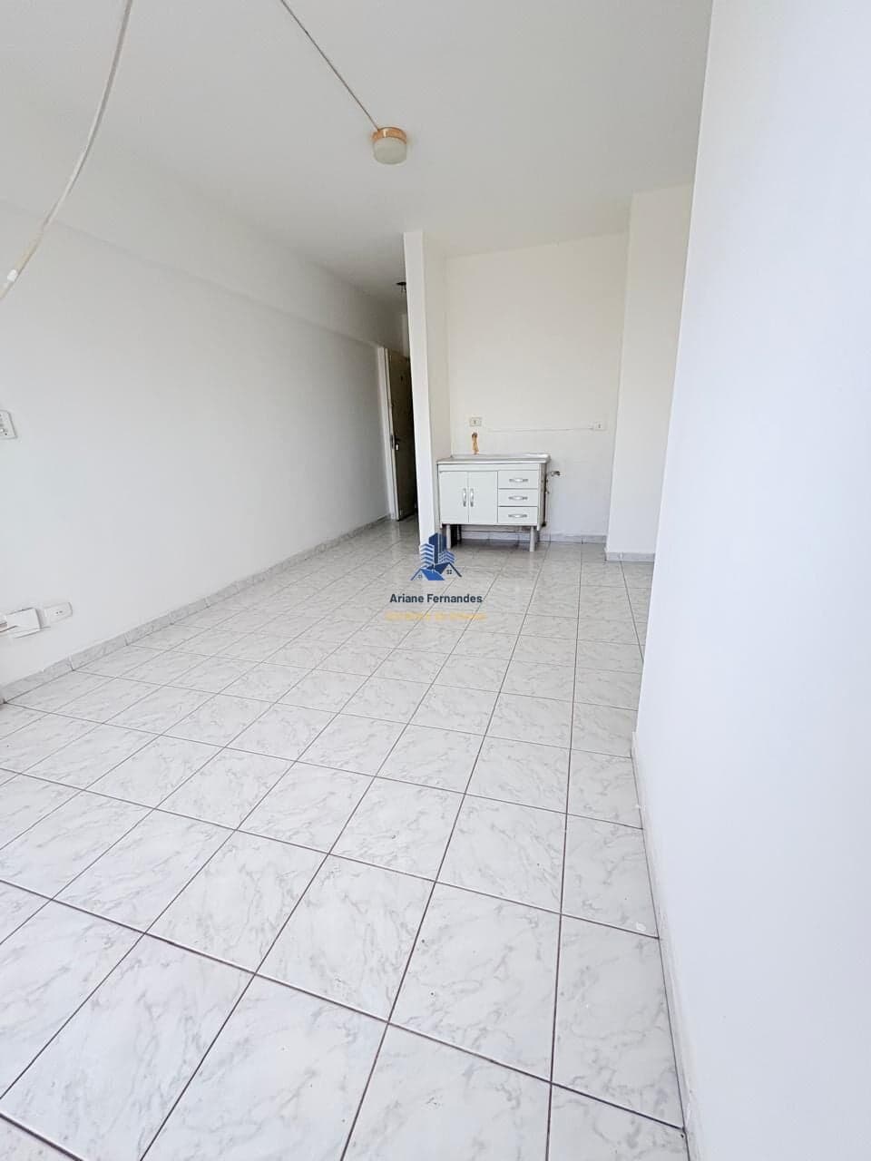 🏡 Kitnet à Venda – Edifício Monte Carlo | Centro de Guarulhos
