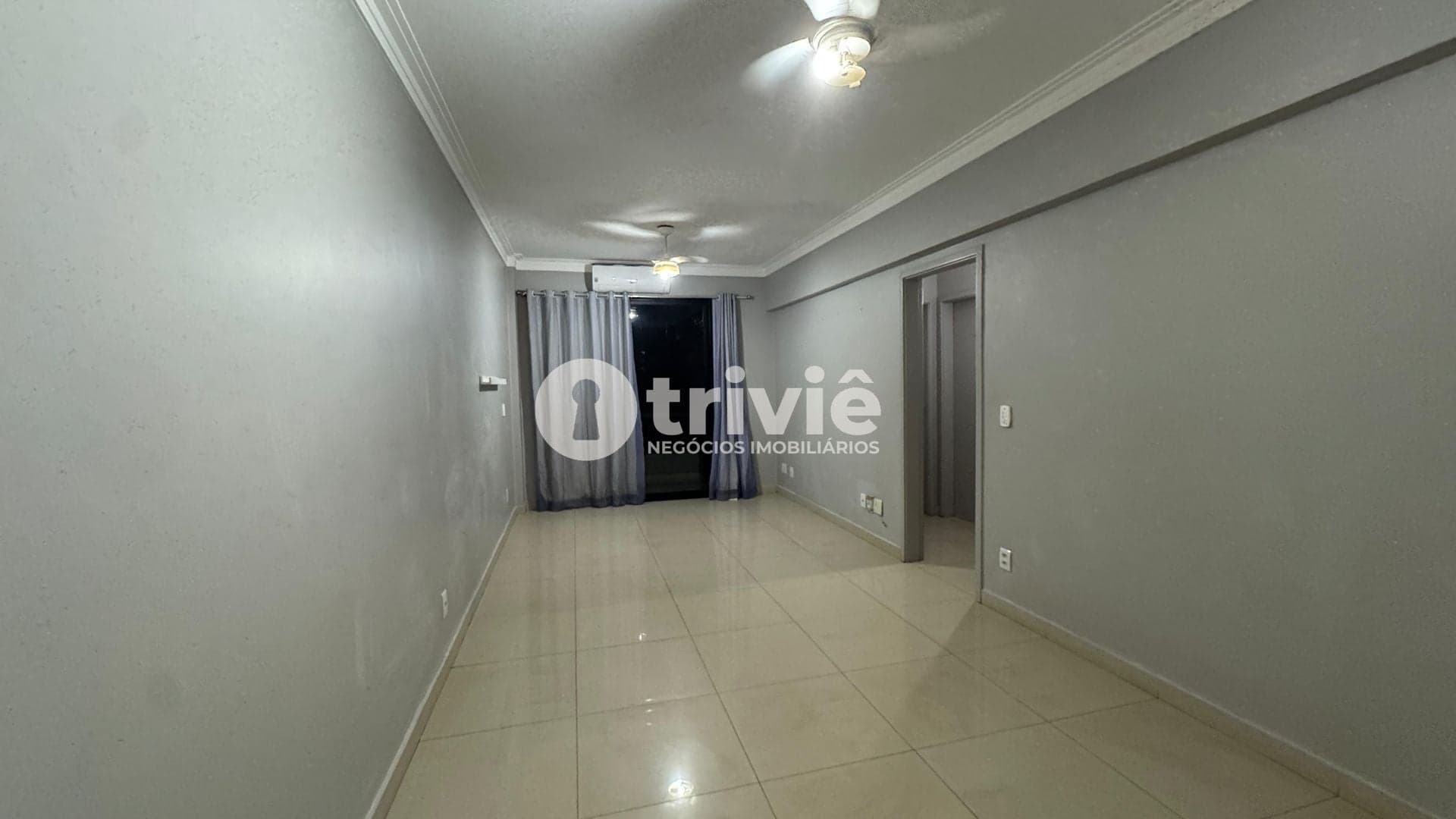 Apartamento à venda no Centro de Ribeirão Preto com 2 dormitórios e suíte no Edifício Uray
