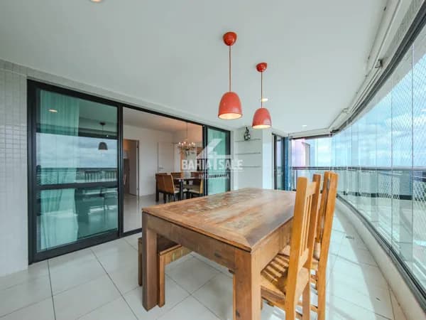 Apartamento à venda no Manhattan Soho, Av. Paralela! 113m², 3 quartos, andar alto, varandão gourmet c/ churrasqueira e 2 vagas soltas. Condomínio clube completo!