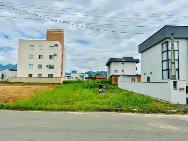 Terreno no bairro Rau