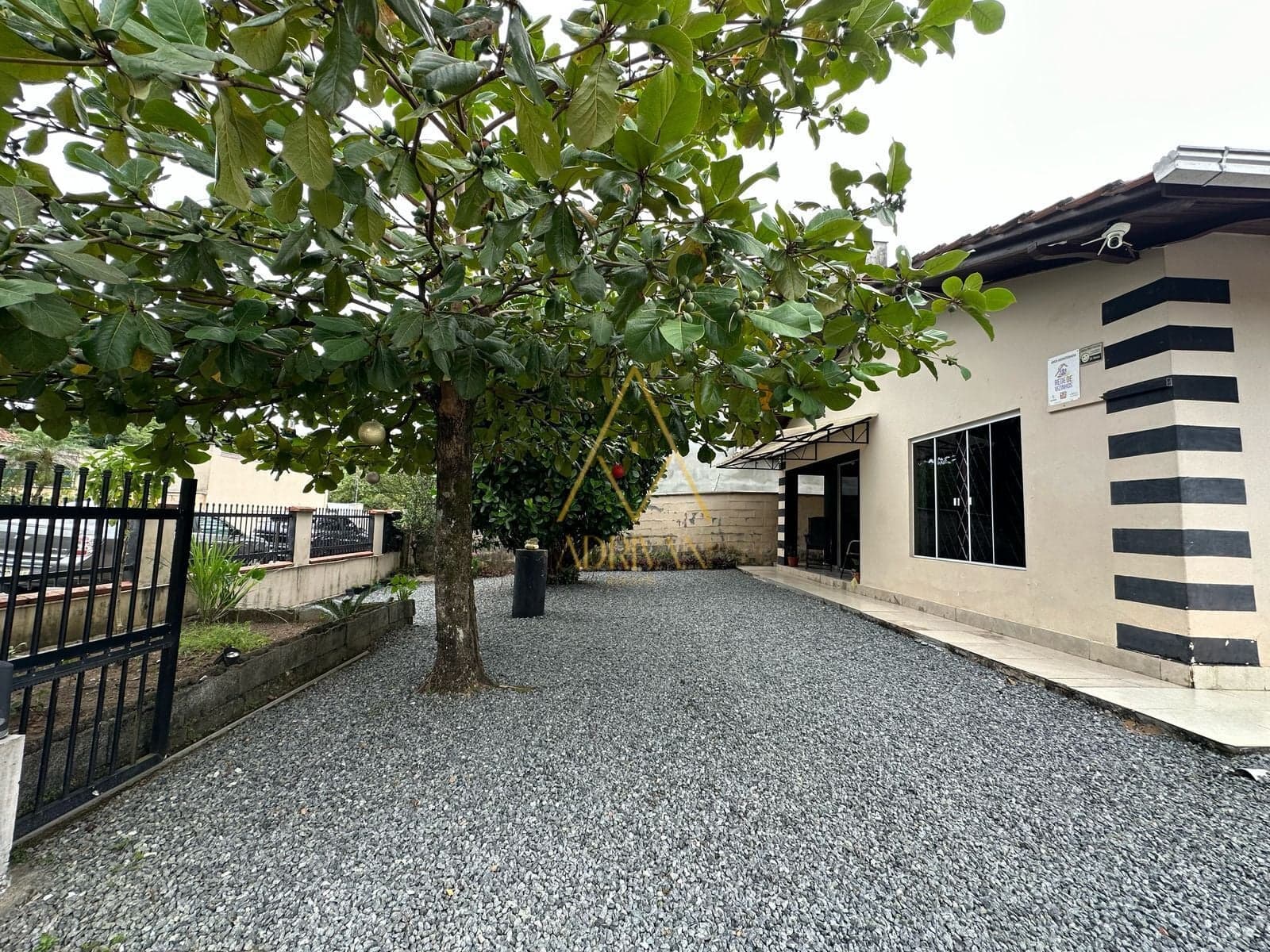 Casa Padrão no bairro Jaraguá 99