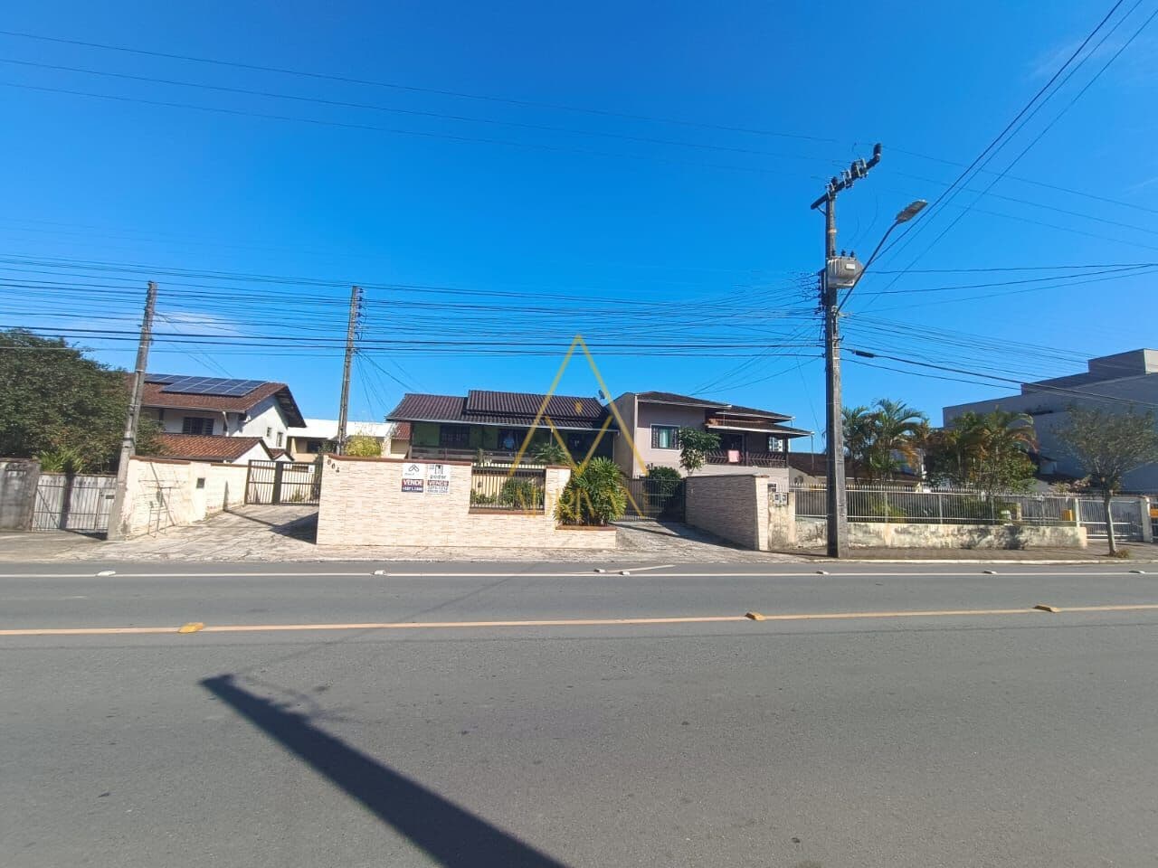 Casa comercial no bairro Nova Brasília