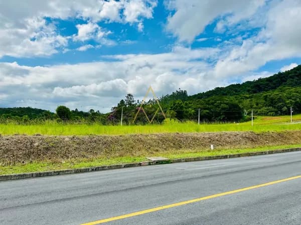 Terreno no bairro Rio Hern