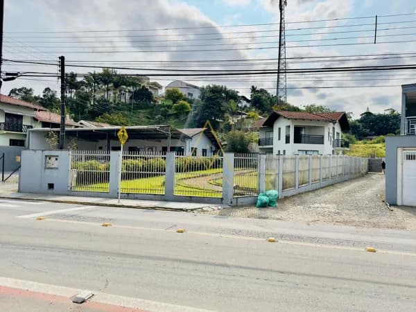 Terreno no bairro Jaraguá Esquerdo
