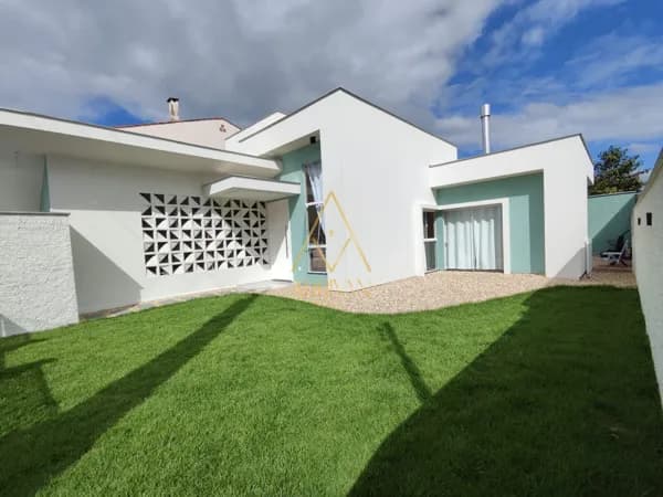 Casa Padrão no bairro Czerniewicz