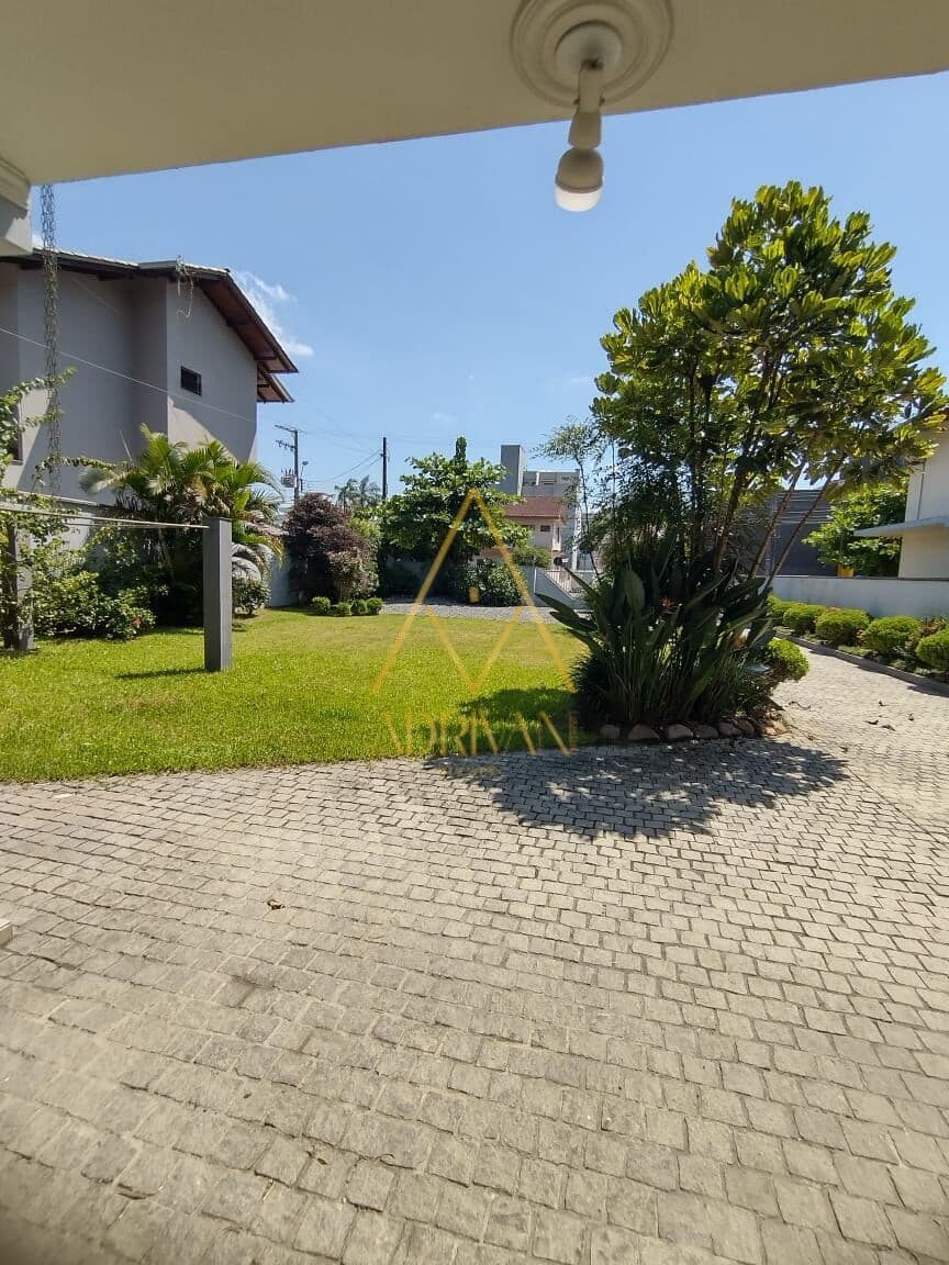 Casa Padrão no bairro Czerniewicz