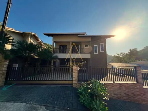 Casa Padrão no bairro Amizade em Guaramirim