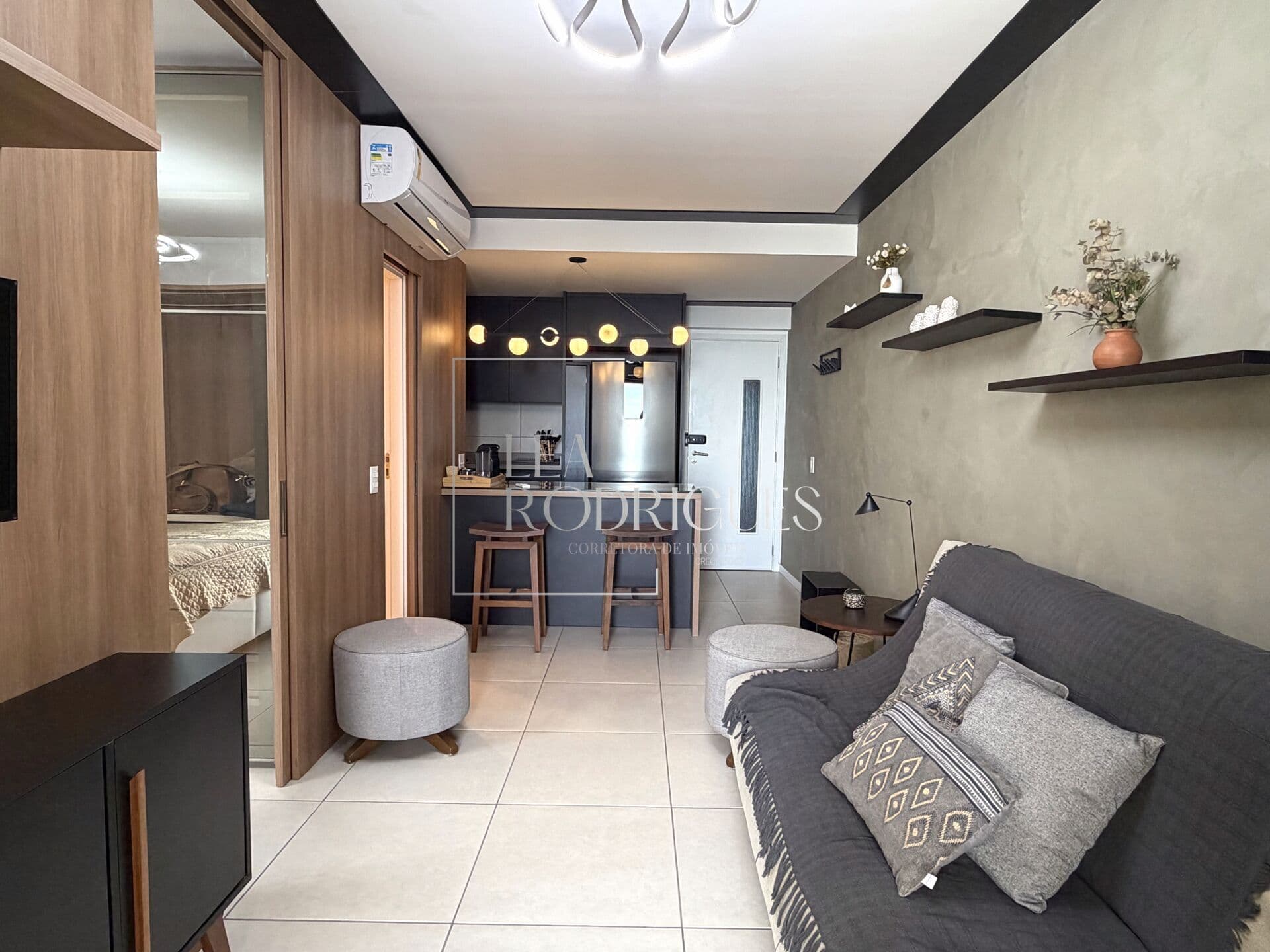 Apartamento de 1/4 com lavabo e varanda na Graça-Barra