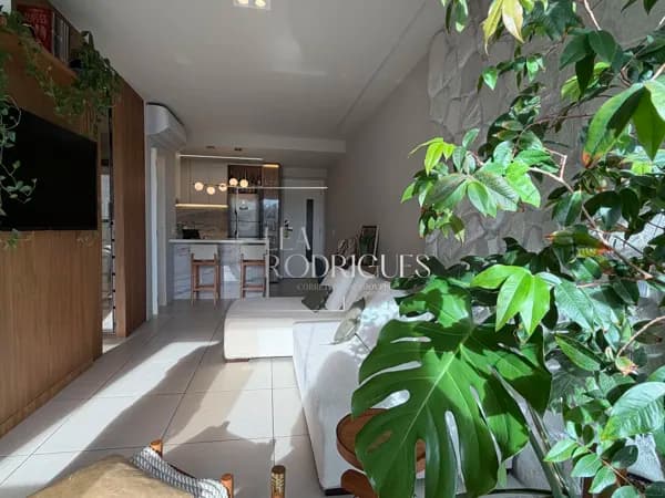 Apartamento de 1/4 com lavabo e varanda na Graça/Barra