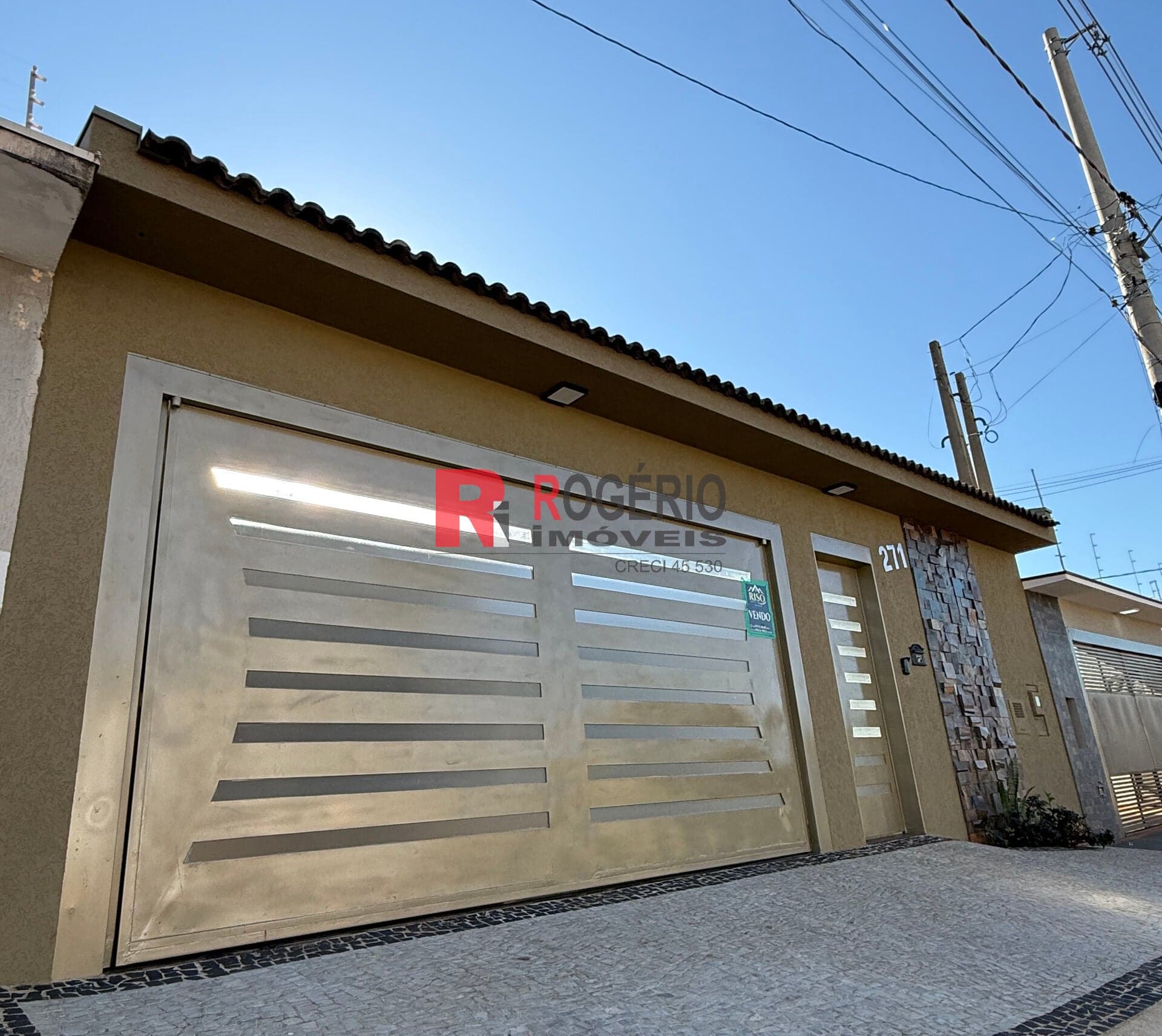 Casa de alto padrão à venda no Maria Imaculada com área gourmet