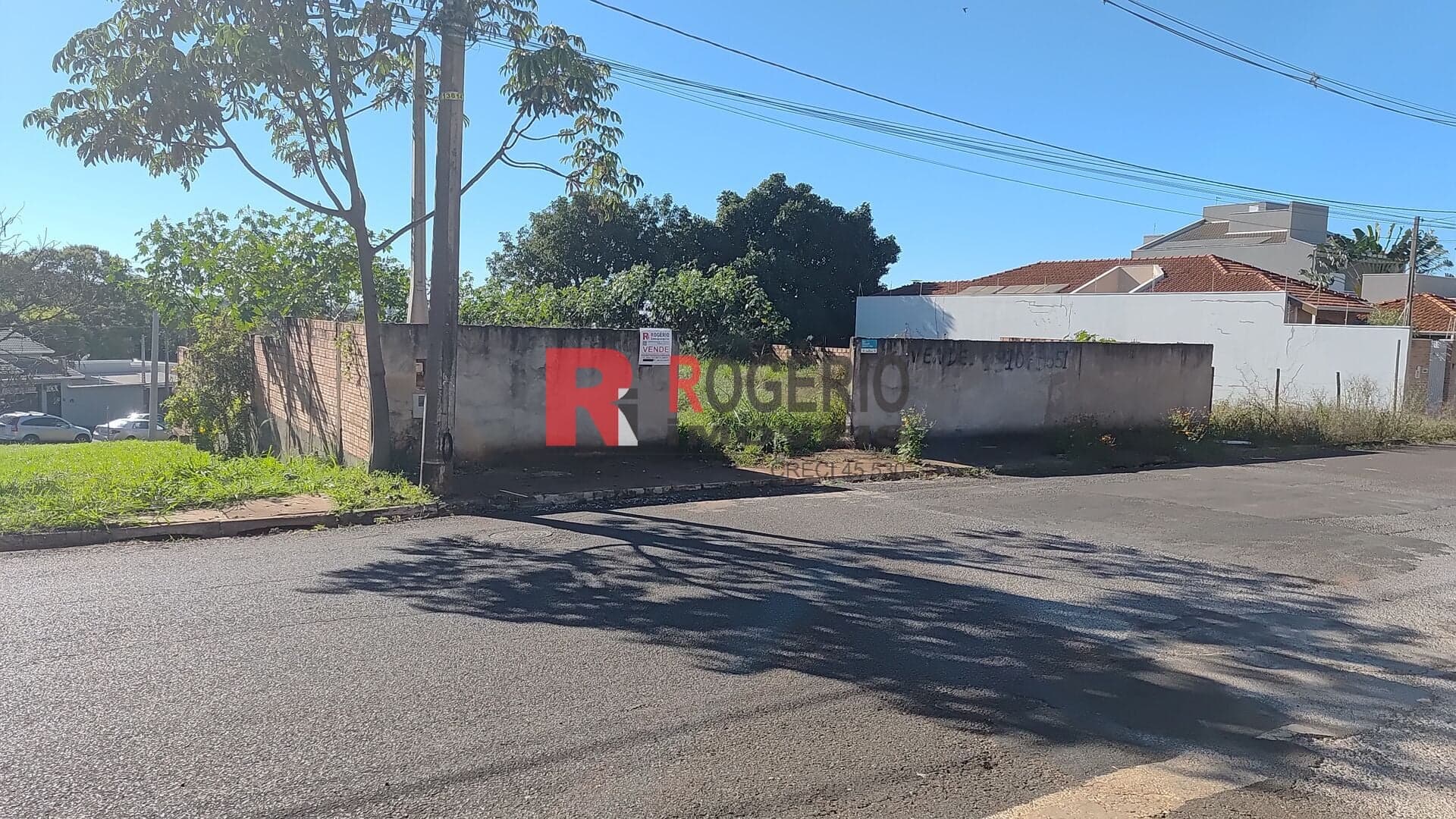 2 terrenos à venda no Maria Imaculada I com escrituras separadas