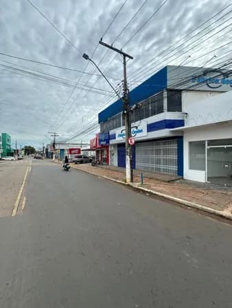 BOSQUE - SALA COMERCIAL 40m²