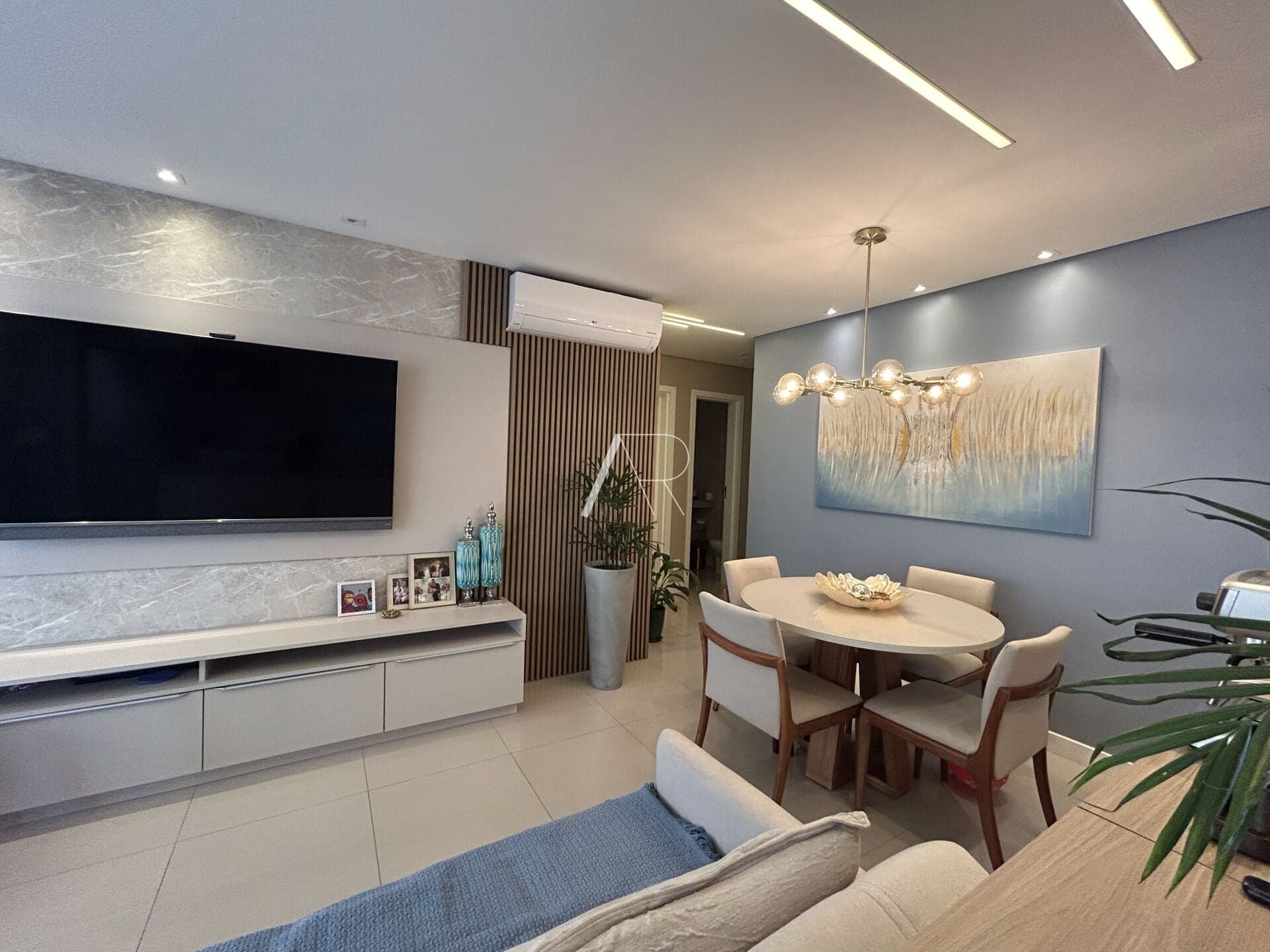 APARTAMENTO À VENDA | 3 QUARTOS, 1 SUÍTE E 2 VAGAS DE GARAGEM | MARIA AUGUSTA HOME + DESIGN | ITACORUBI – FLORIANÓPOLIS/SC