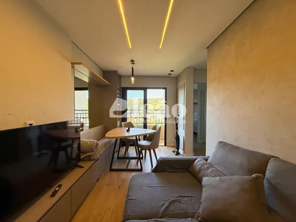 Apartamento semimobiliado à venda no Edifício Rampazzo em Valinhos