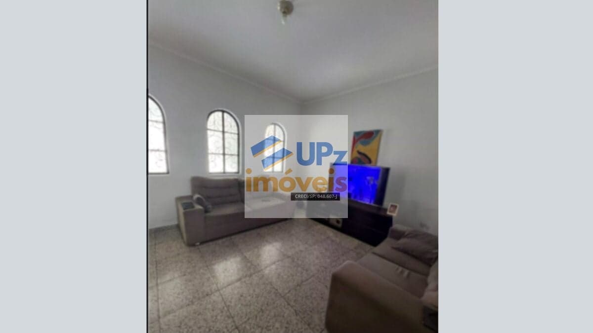 Casa sobrado com 3 dorms, sendo 1 suíte, 200m² com 3 vagas no Cipava em Osasco-SP