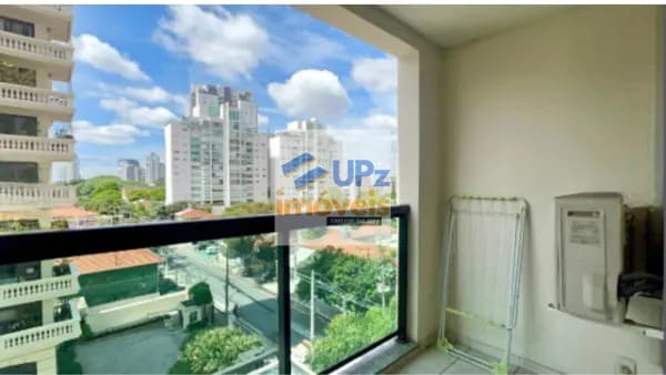 Apartamento com dormitório amplo 43m² com varanda e vaga em Pinheiros em São Paulo-SP