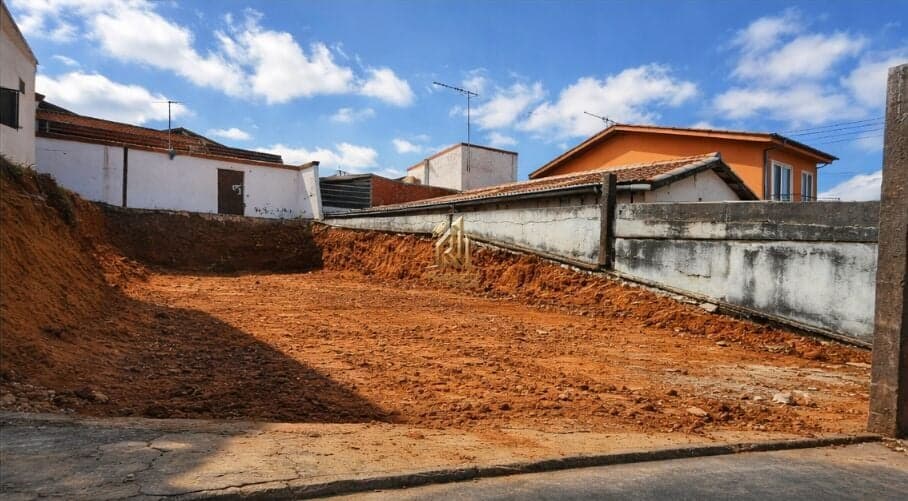 Terreno Inteiro na Avenida Cidade Jardim