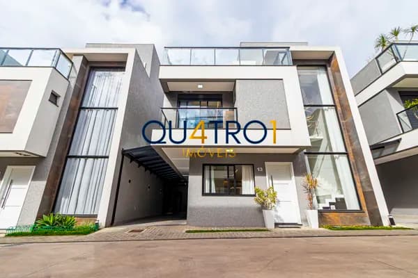 Sobrado em Condomínio - Xaxim - Curitiba PR