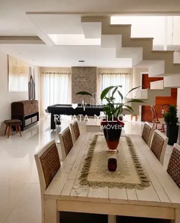 Casa Alto Padrão em Condomínio