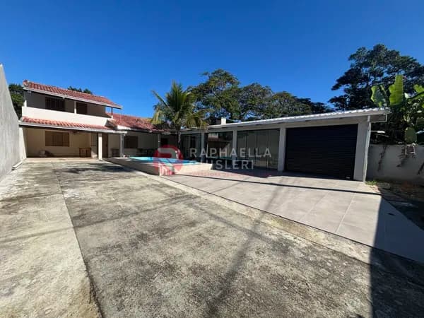Sobrado Exclusivo à Venda em Pontal do Sul | Piscina, Área Gourmet e Amplo Terreno