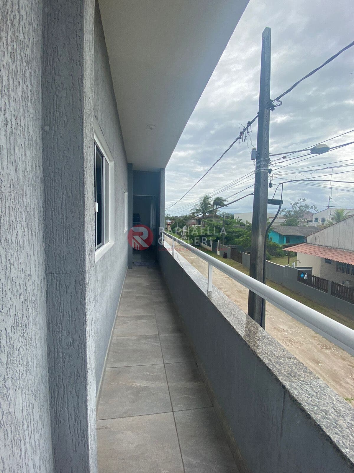 Sobrado com Sala Comercial a 400 Metros do Mar | 440 m² | Ideal para Moradia e Investimento
