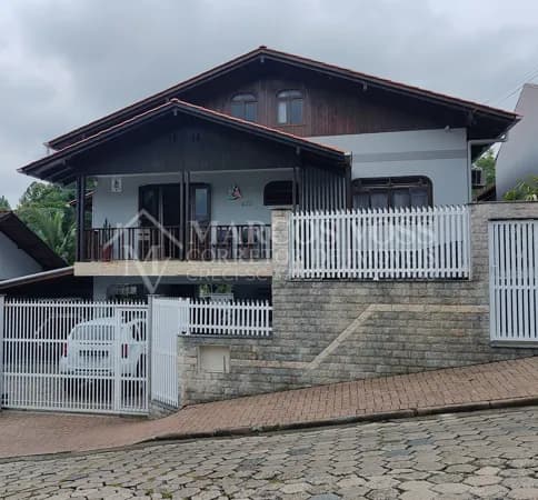 Excelente Casa Sobrado na Fortaleza - AVERBADO!