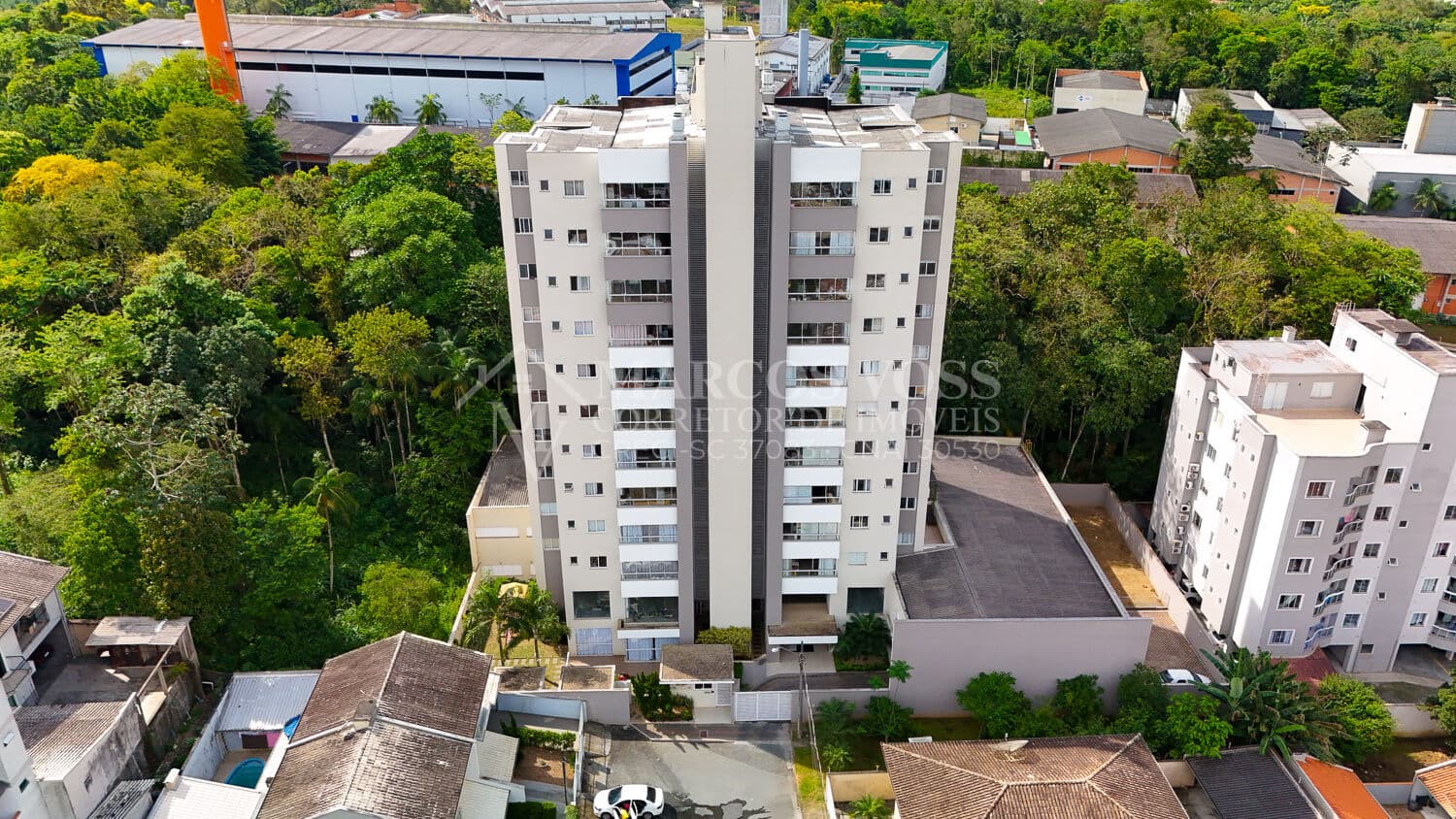 Apartamento com 3 Quartos e Terraço no Salto Weissbach