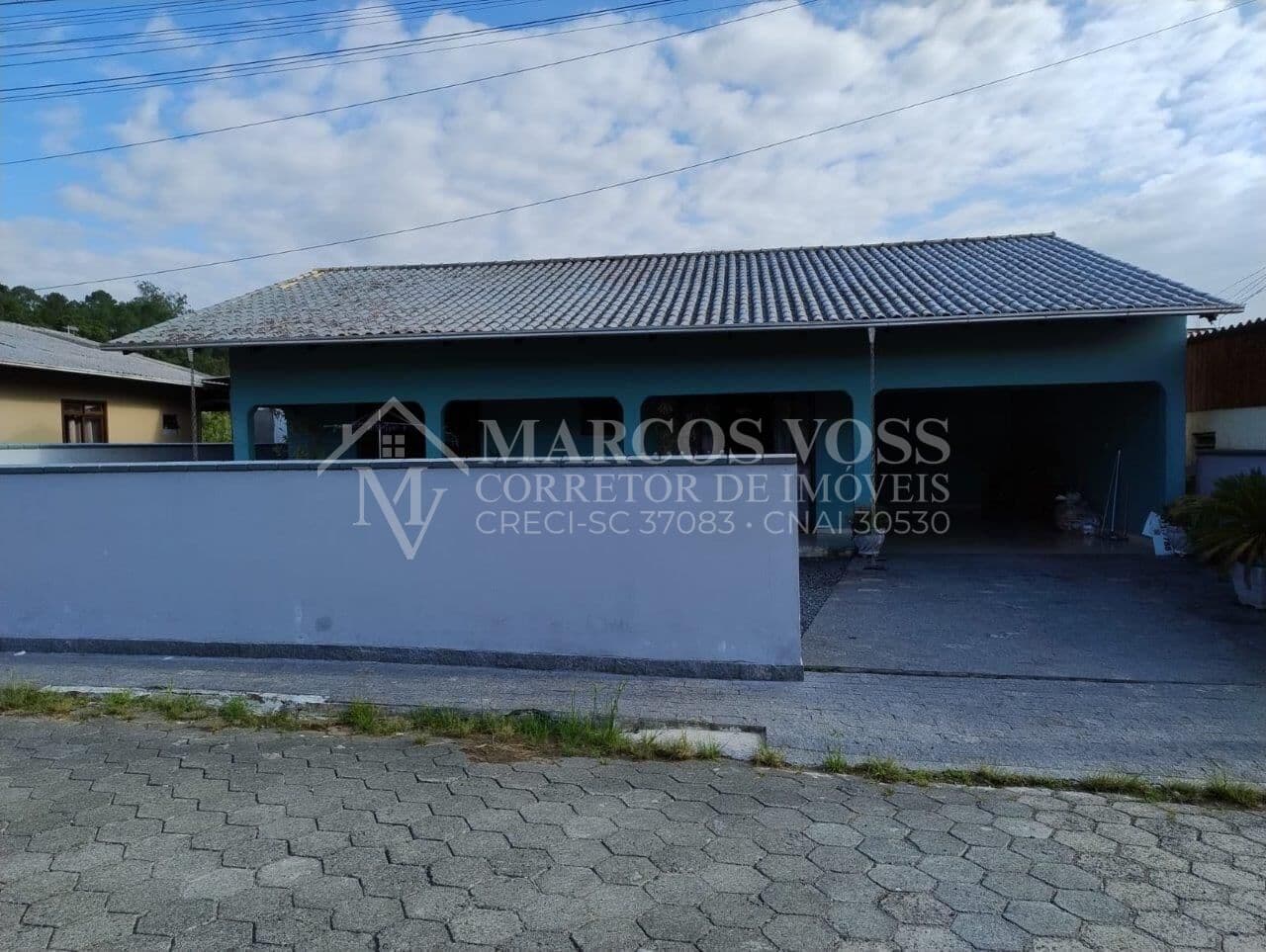 Casa com Piscina na Itoupava Central