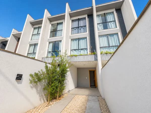 Sobrado Triplex com 2 Quartos no Badenfurt