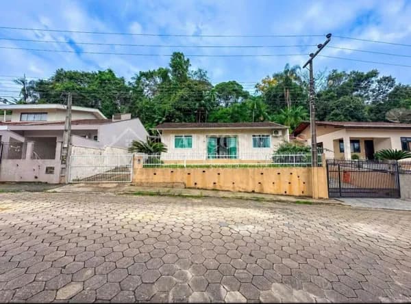 Casa no Bairro Badenfurt