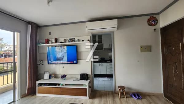 VENDA - Apartamento com varanda e vaga, 10 mins a pé do metrô no Campo Limpo, São Paulo/SP