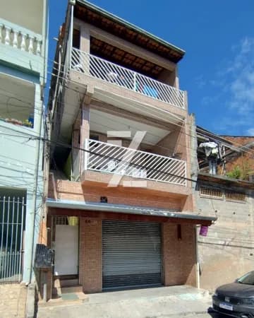 VENDA - Casa Sobrado com 3 pavimentos salão comercial e edícula no Embú/SP