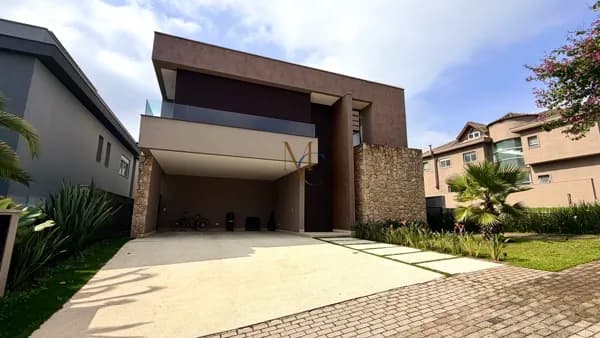 Casa de Condomínio em Santana de Parnaíba - Residencial Tres (Tambore)