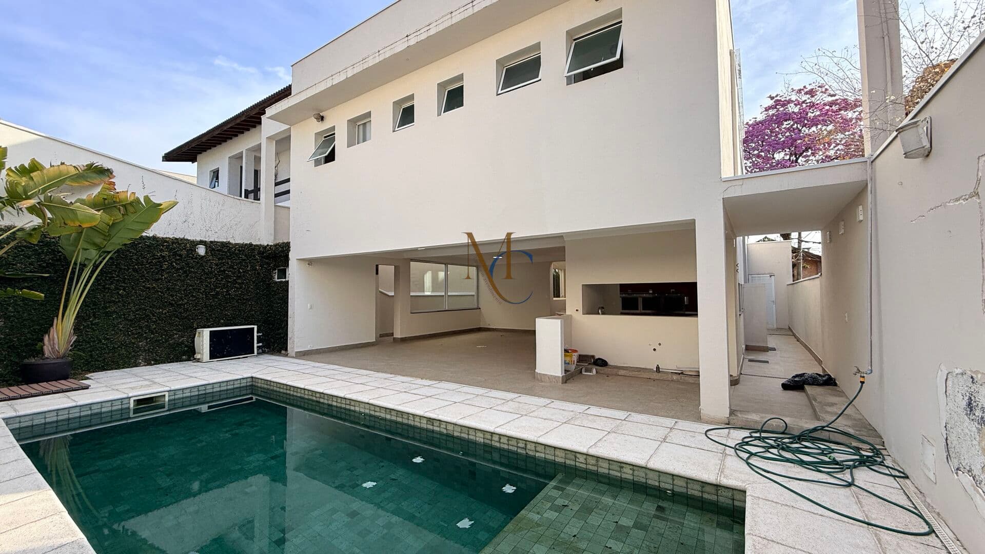 Casa de Condomínio em Santana de Parnaíba - Alphaville