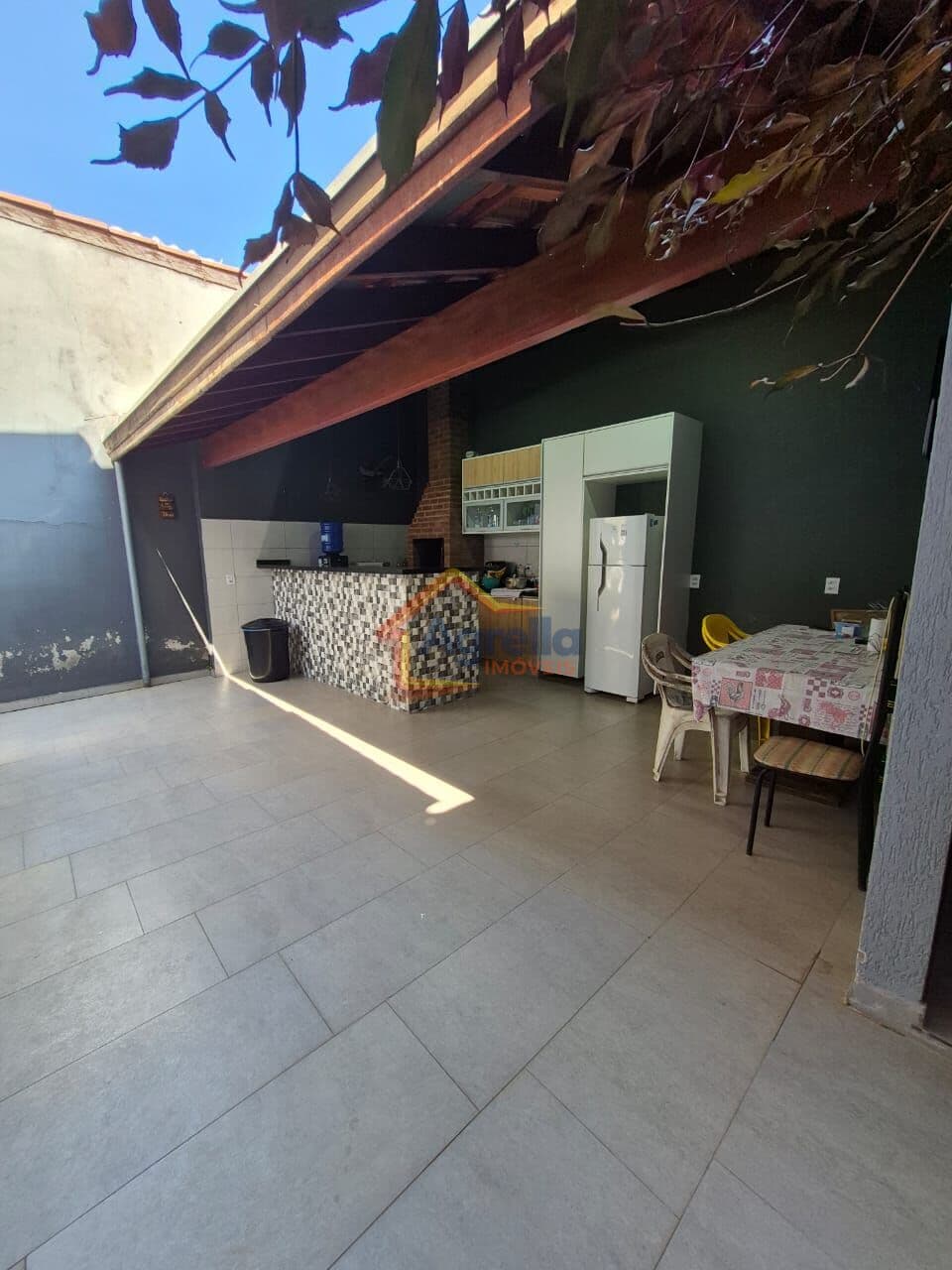 CASA COM ÁREA DE LAZER À VENDA EM MOGI MIRIM/SP