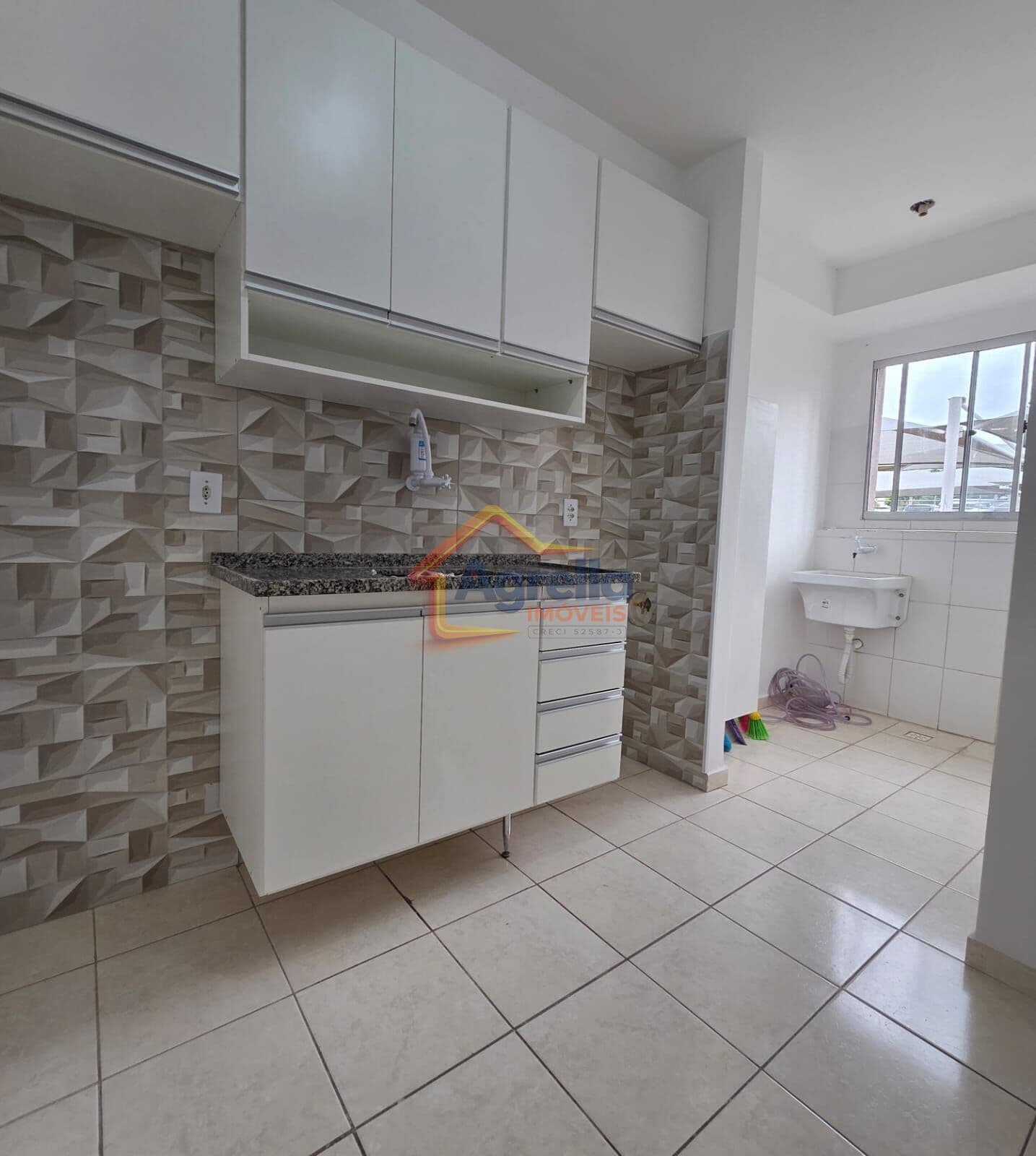 APARTAMENTO TÉRREO COM COZINHA PLANEJADA À VENDA NO CONDOMÍNIO ELIAS MOYSÉS - MOGI MIRIM/SP