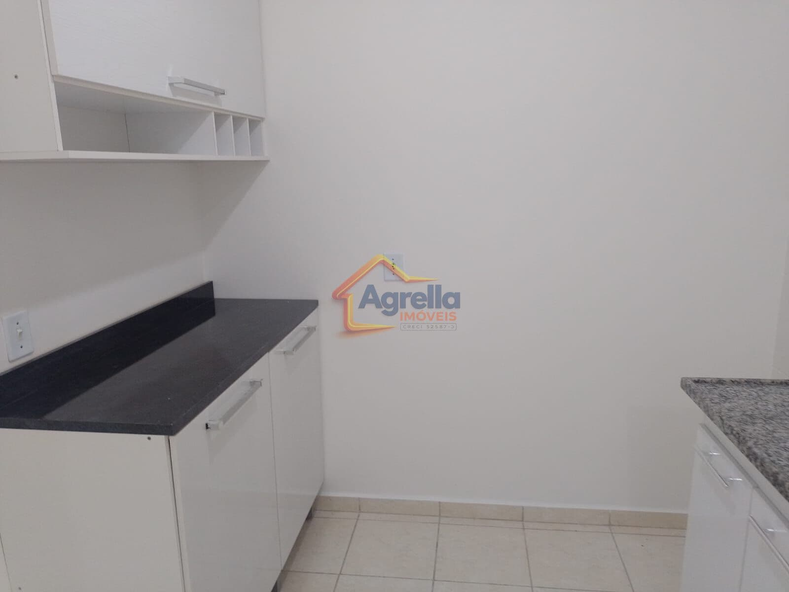 APARTAMENTO TÉRREO COM COZINHA PLANEJADA À VENDA NO CONDOMÍNIO ELIAS MOYSÉS - MOGI MIRIM/SP