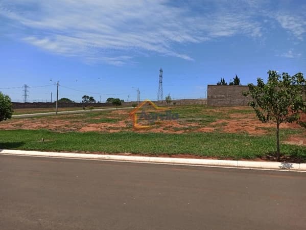 Lote/Terreno em Mogi Mirim - Condomínio Morro Vermelho II