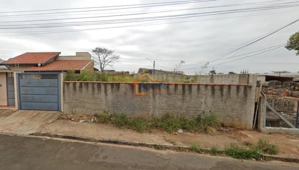 Lote/Terreno em Mogi Mirim - Jardim Scomparim